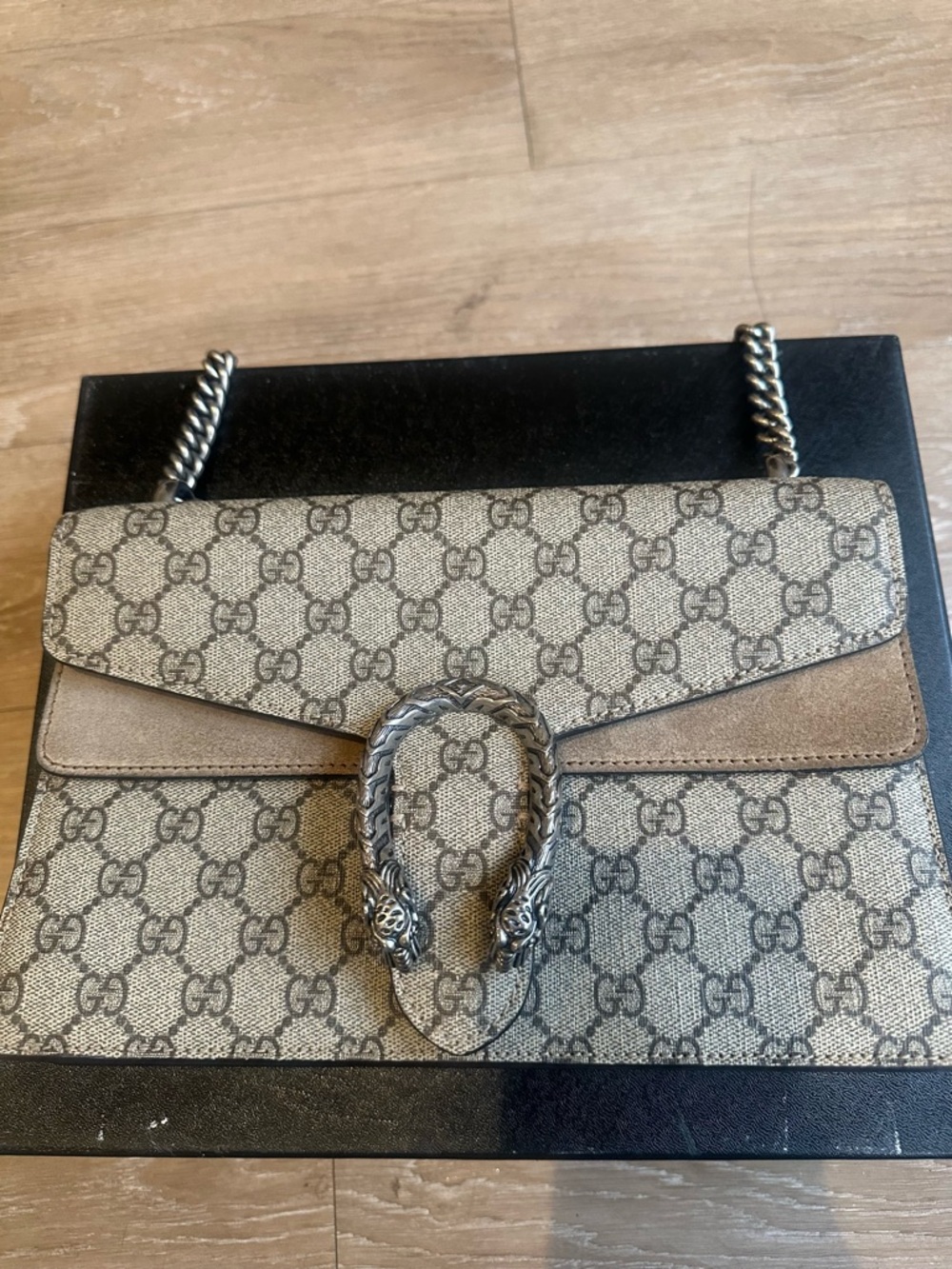 GUCCI Dionysus GG Medium Shoulder Bag - Picture 5 of 7
